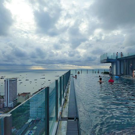 The Base Pattaya 芭提雅基地公寓 ภายนอก รูปภาพ
