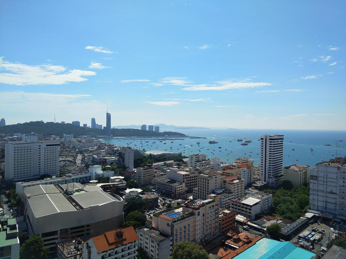 The Base Pattaya 芭提雅基地公寓 ภายนอก รูปภาพ