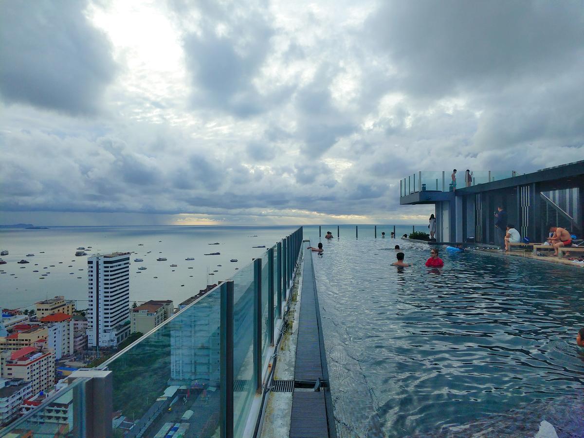 The Base Pattaya 芭提雅基地公寓 ภายนอก รูปภาพ